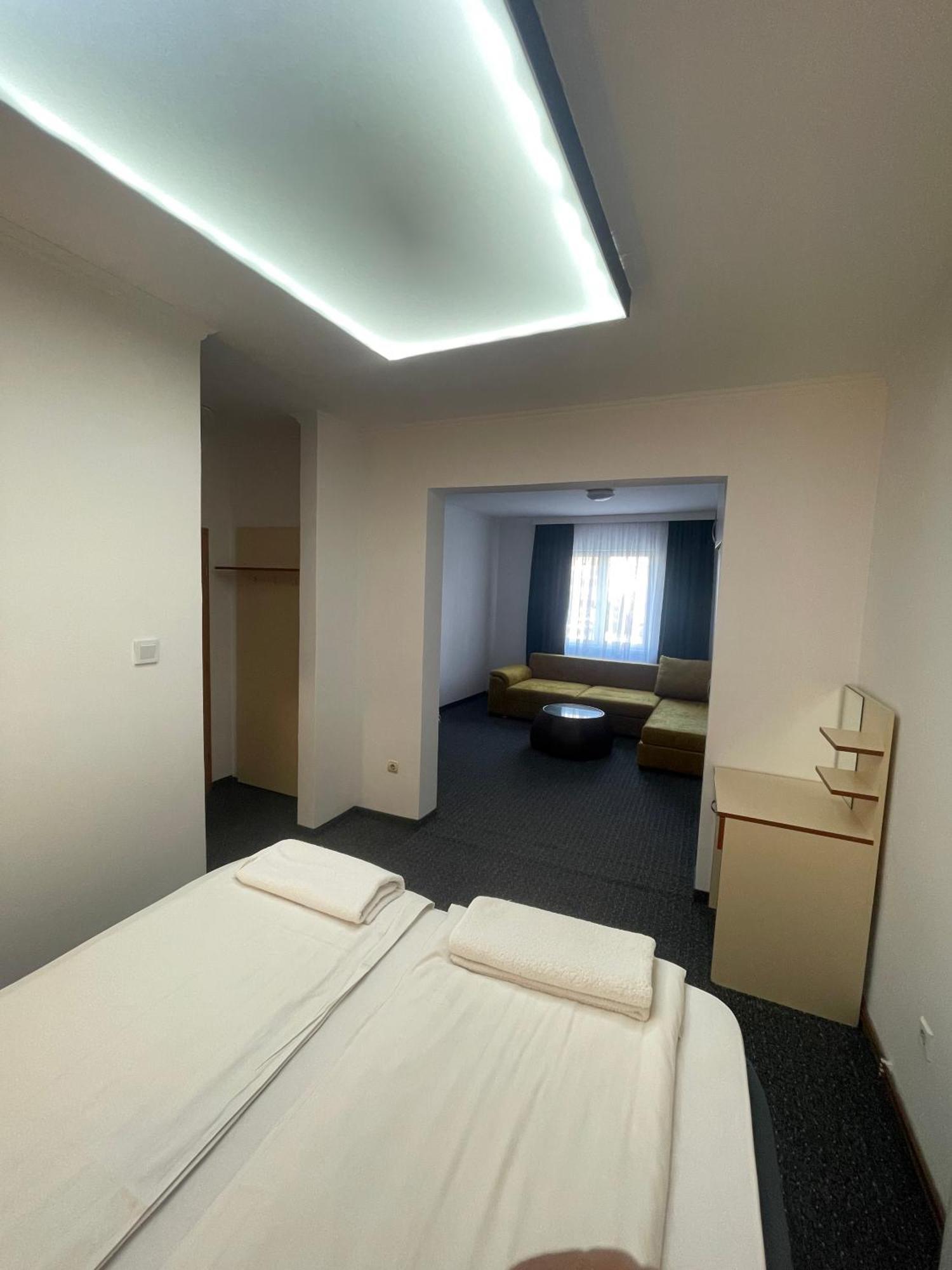 Hotel Ada - Otoka サラエヴォ エクステリア 写真